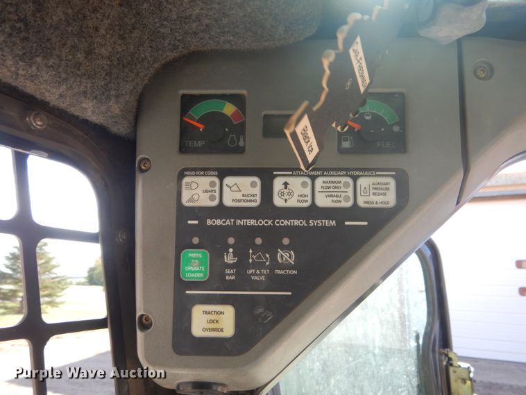 image for item FU9594 2000 Bobcat 773 skid steer