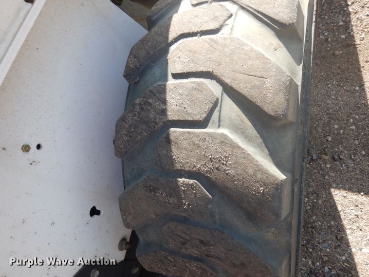 image for item FU9594 2000 Bobcat 773 skid steer