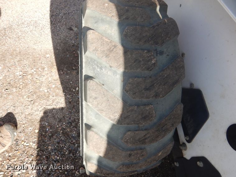 image for item FU9594 2000 Bobcat 773 skid steer