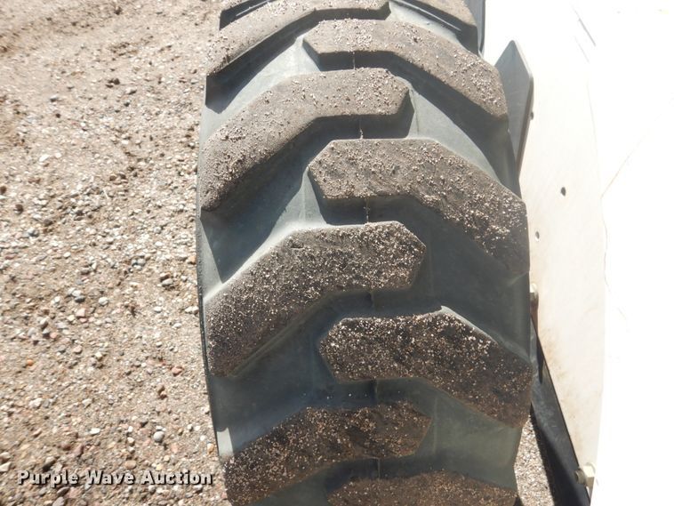 image for item FU9594 2000 Bobcat 773 skid steer