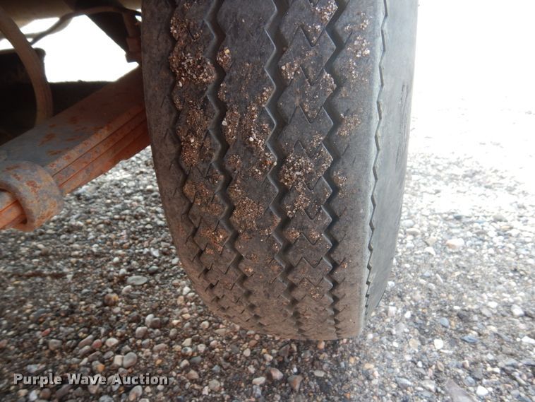 image for item FU9595 1984 Cushman 898452-8420 utility vehicle