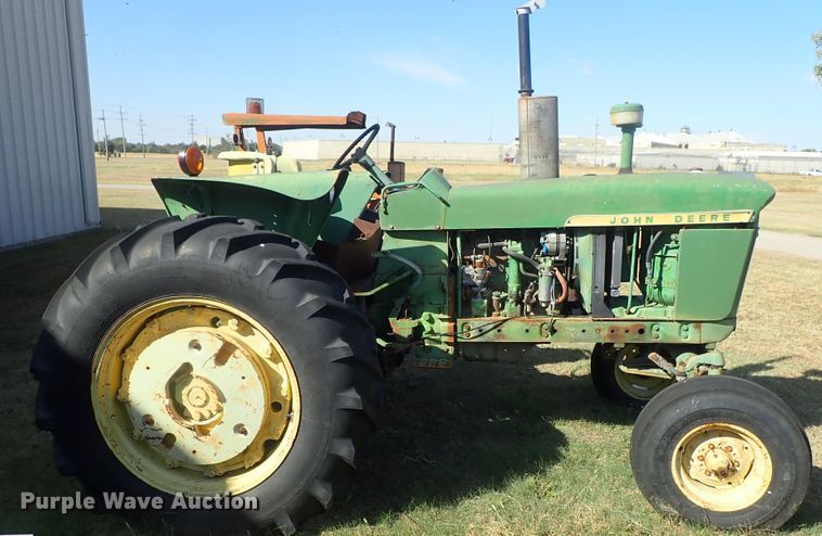 image for item GA9886 John Deere 3020 tractor