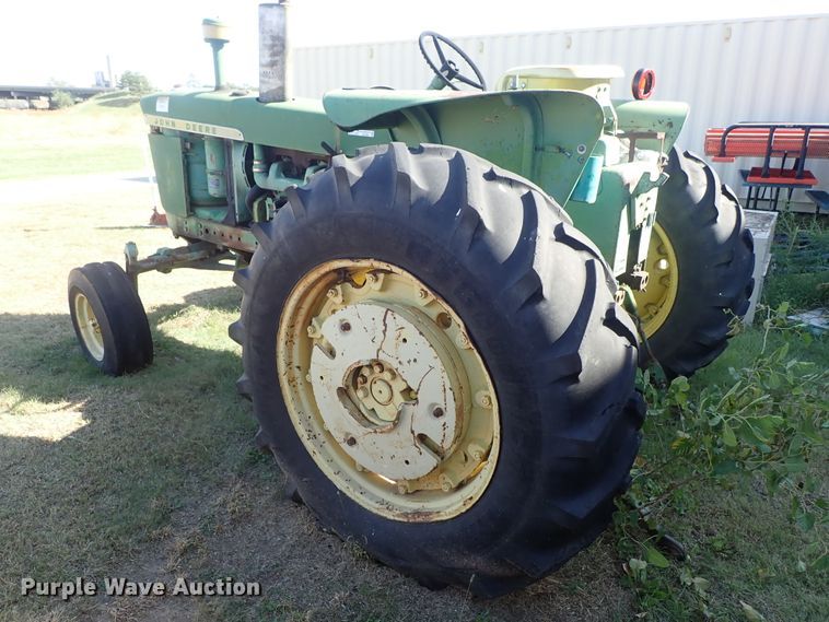 image for item GA9886 John Deere 3020 tractor