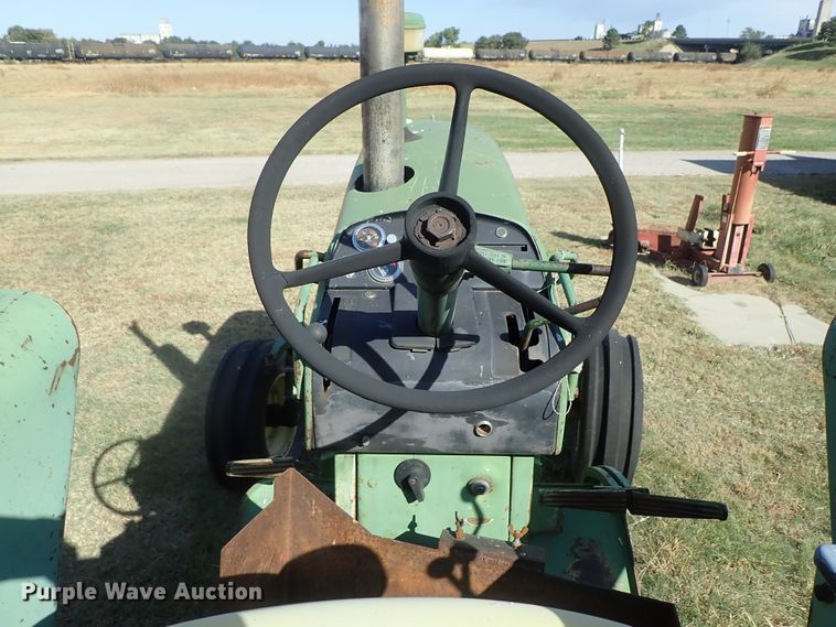 image for item GA9886 John Deere 3020 tractor