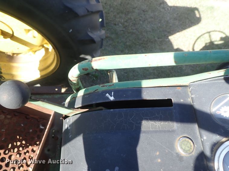 image for item GA9886 John Deere 3020 tractor