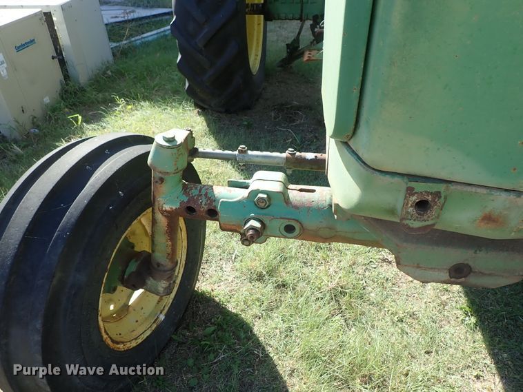 image for item GA9886 John Deere 3020 tractor