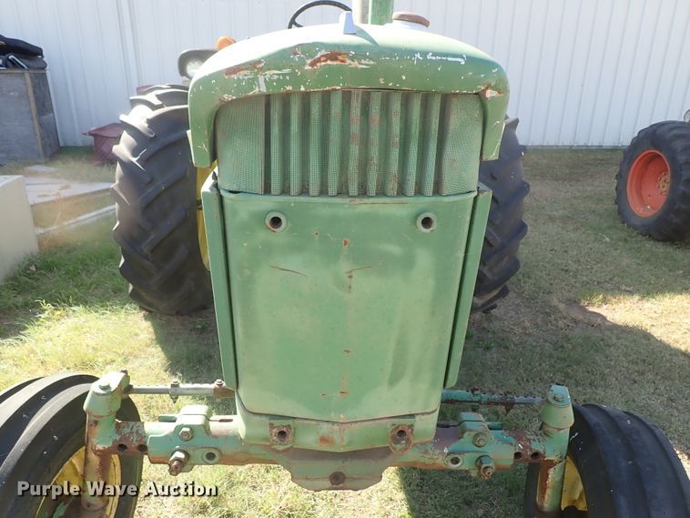 image for item GA9886 John Deere 3020 tractor