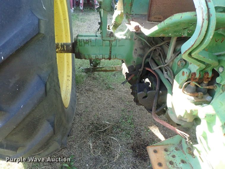 image for item GA9886 John Deere 3020 tractor