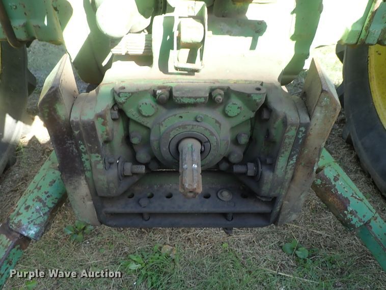 image for item GA9886 John Deere 3020 tractor