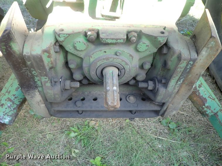 image for item GA9886 John Deere 3020 tractor