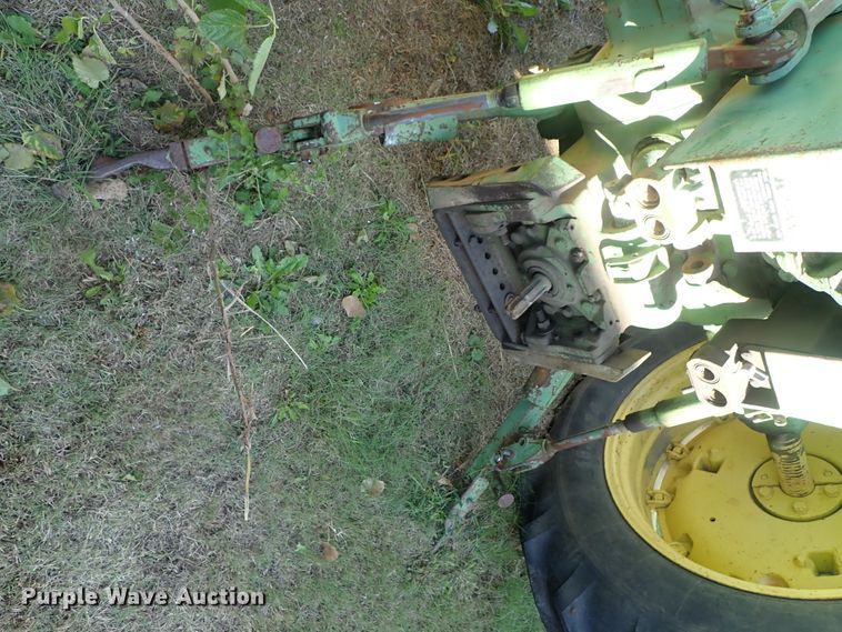 image for item GA9886 John Deere 3020 tractor