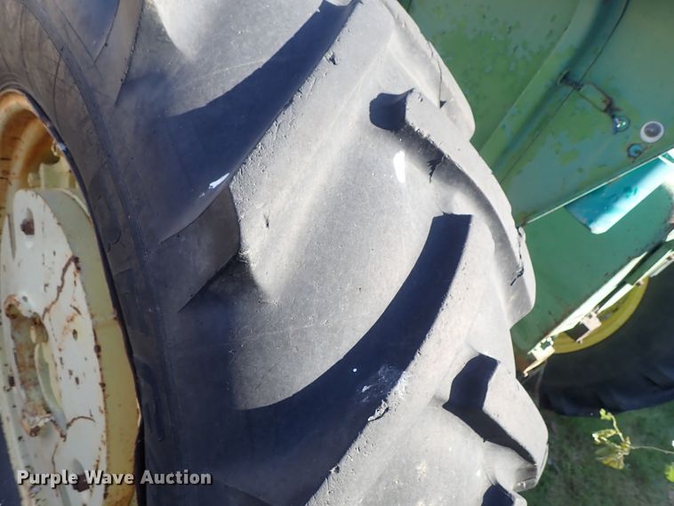 image for item GA9886 John Deere 3020 tractor