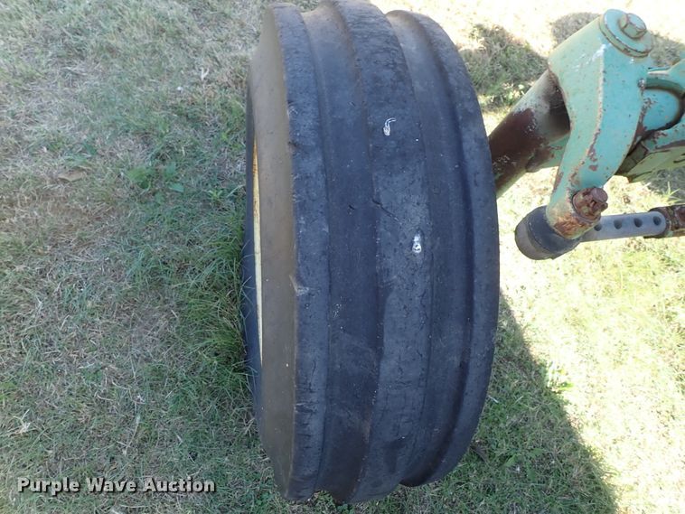 image for item GA9886 John Deere 3020 tractor