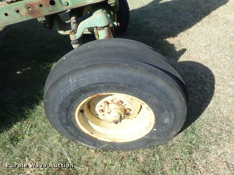 image for item GA9886 John Deere 3020 tractor