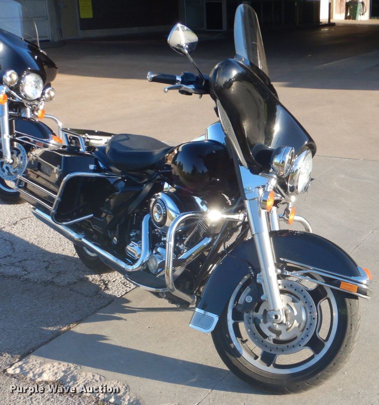 image for item GC9584 2010 Harley Davidson Electra Glide motorcycle