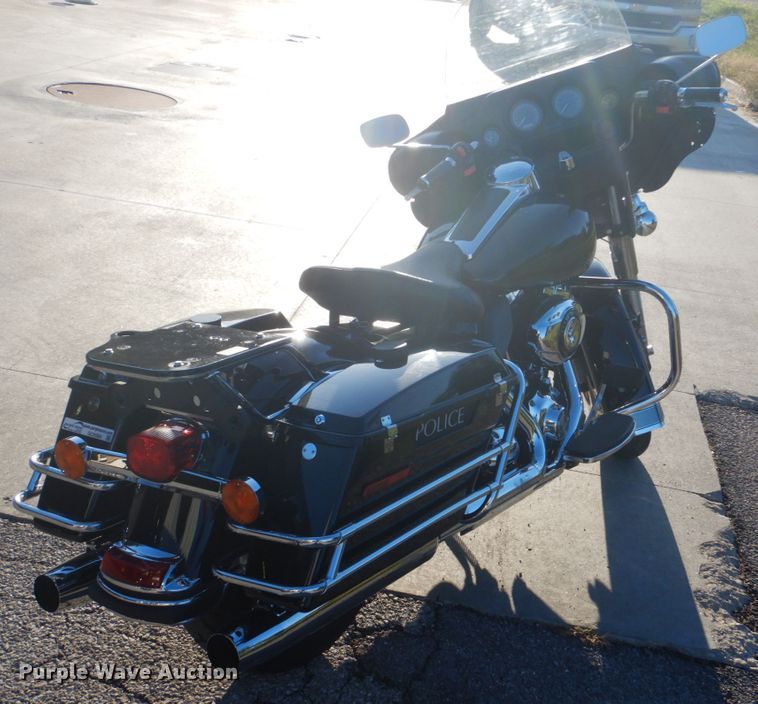 image for item GC9584 2010 Harley Davidson Electra Glide motorcycle