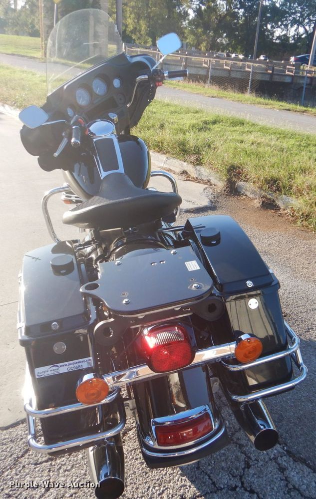 image for item GC9584 2010 Harley Davidson Electra Glide motorcycle