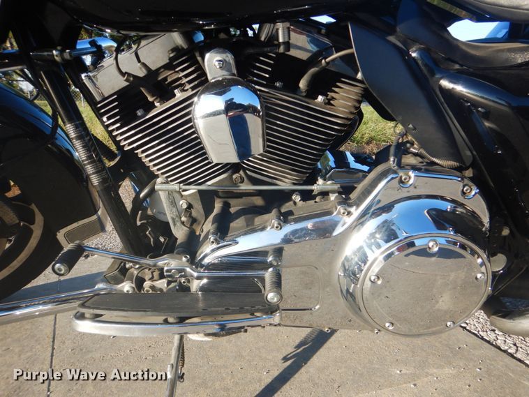 image for item GC9584 2010 Harley Davidson Electra Glide motorcycle