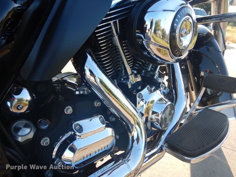 image for item GC9584 2010 Harley Davidson Electra Glide motorcycle