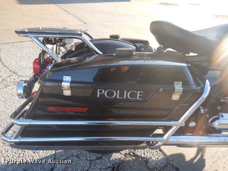 image for item GC9584 2010 Harley Davidson Electra Glide motorcycle