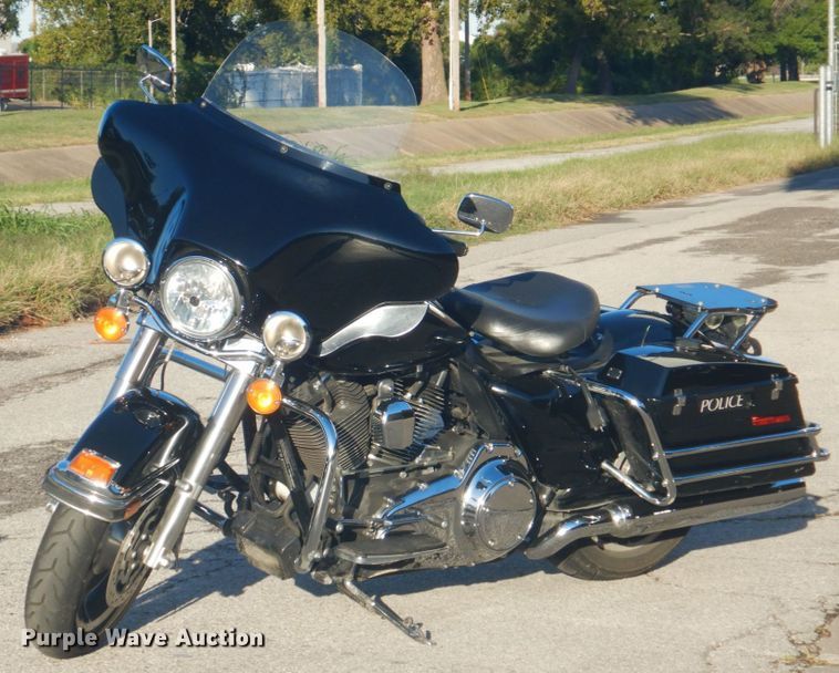 image for item GC9585 2011 Harley Davidson Electra Glide motorcycle