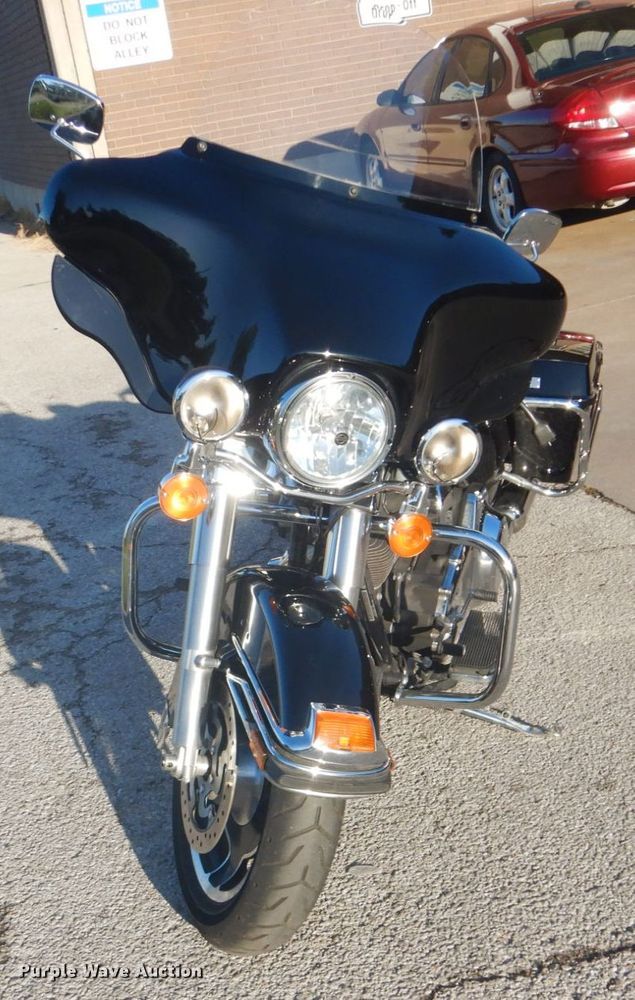 image for item GC9585 2011 Harley Davidson Electra Glide motorcycle