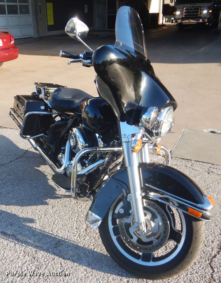 image for item GC9585 2011 Harley Davidson Electra Glide motorcycle