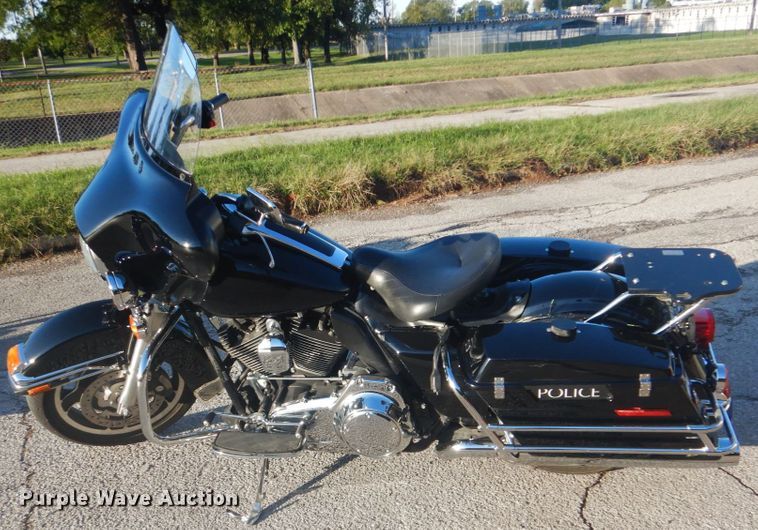 image for item GC9585 2011 Harley Davidson Electra Glide motorcycle