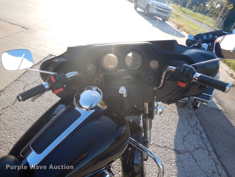 image for item GC9585 2011 Harley Davidson Electra Glide motorcycle