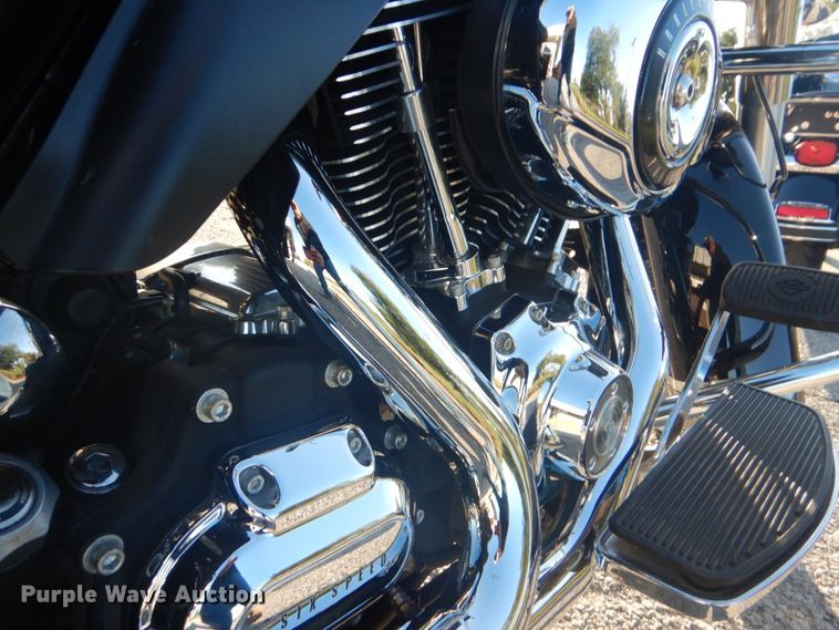 image for item GC9585 2011 Harley Davidson Electra Glide motorcycle