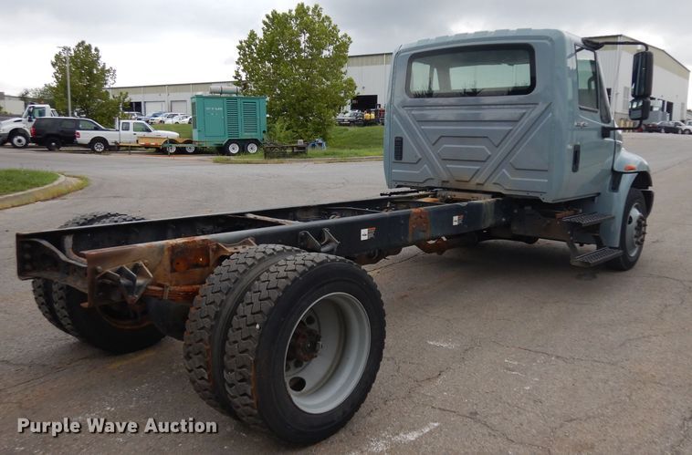 image for item GG9093 2011 International DuraStar 4300 truck cab and chassis