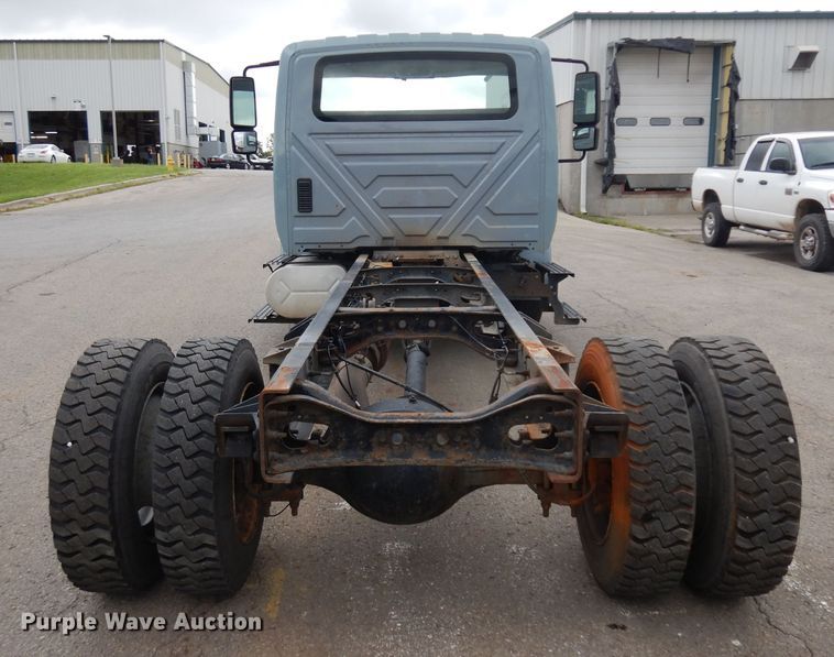 image for item GG9093 2011 International DuraStar 4300 truck cab and chassis