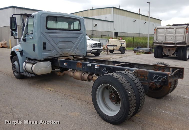 image for item GG9093 2011 International DuraStar 4300 truck cab and chassis