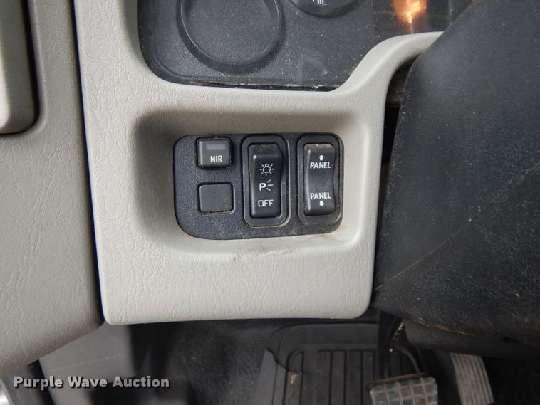 image for item GG9093 2011 International DuraStar 4300 truck cab and chassis