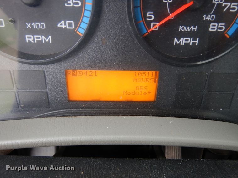 image for item GG9093 2011 International DuraStar 4300 truck cab and chassis