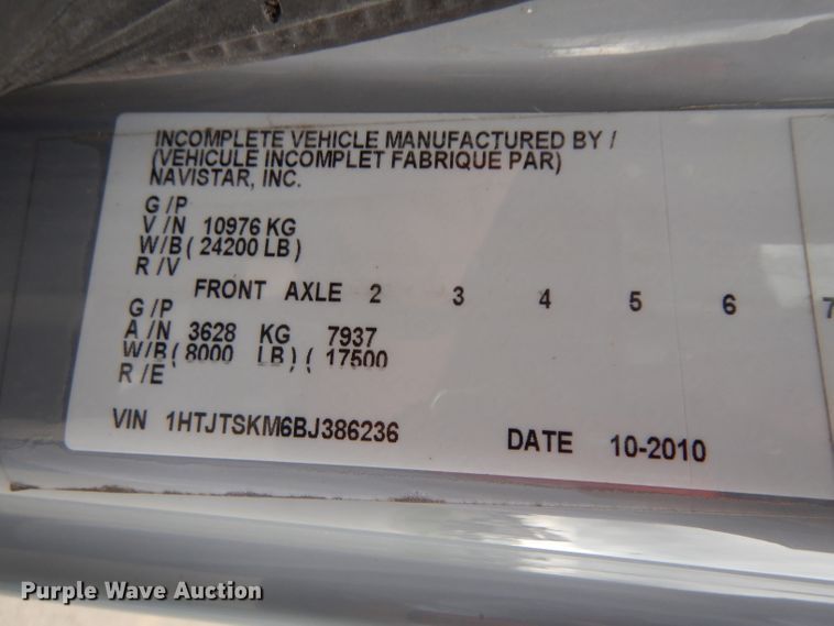 image for item GG9093 2011 International DuraStar 4300 truck cab and chassis