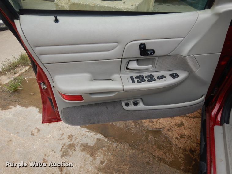 image for item GG9198 2001 Ford Crown Victoria