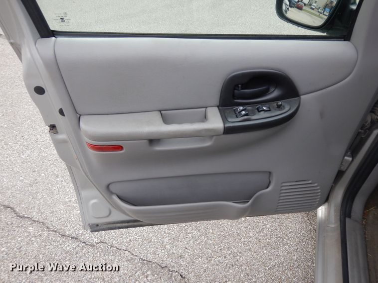 image for item GI9345 2004 Chevrolet Venture van