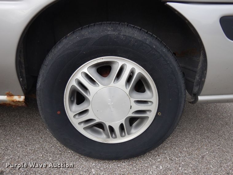 image for item GI9345 2004 Chevrolet Venture van