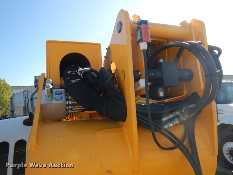 image for item GI9355 2008 Nifty SD64 boom lift