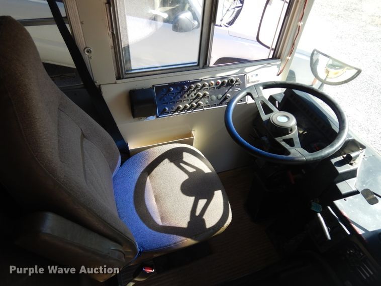 image for item GI9361 1996 Blue Bird TC2000 school bus