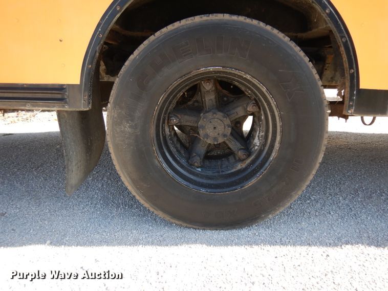 image for item GI9361 1996 Blue Bird TC2000 school bus