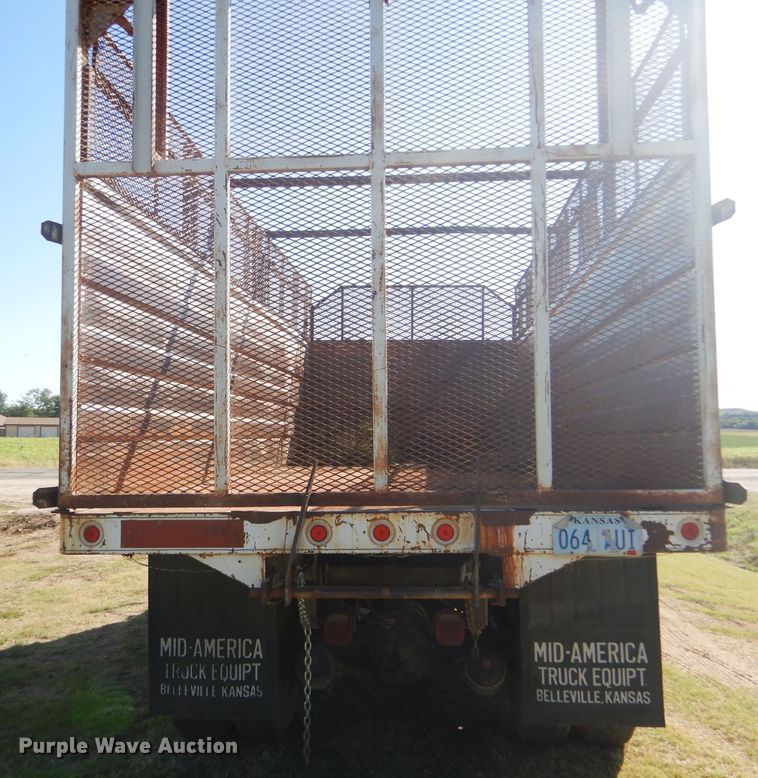image for item DD4502 1978 Chevrolet 700 silage truck