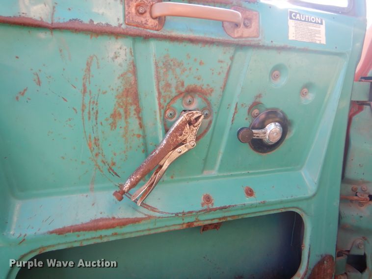 image for item DD4502 1978 Chevrolet 700 silage truck