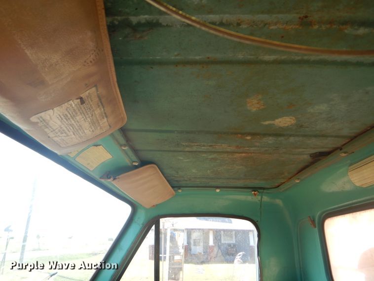 image for item DD4502 1978 Chevrolet 700 silage truck