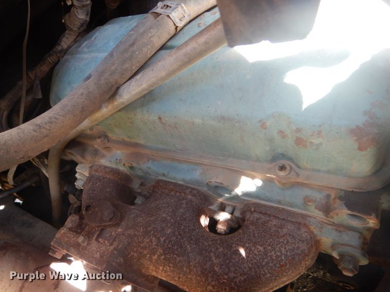 image for item DD4502 1978 Chevrolet 700 silage truck