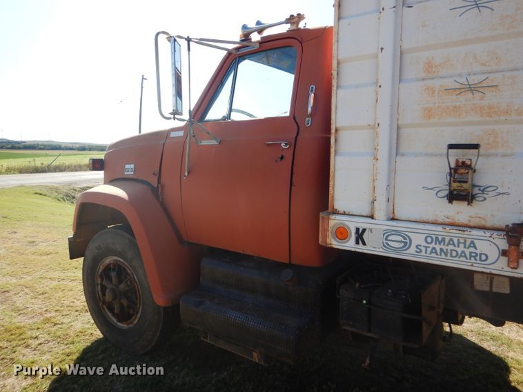 image for item DD4502 1978 Chevrolet 700 silage truck