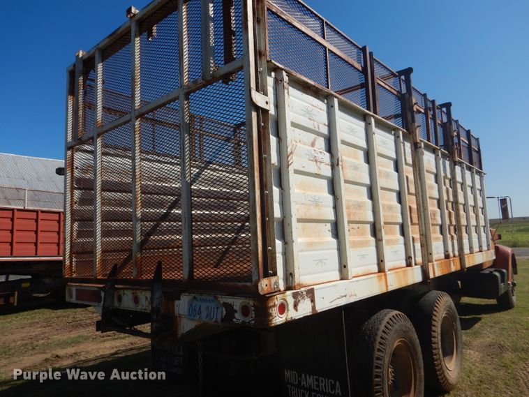 image for item DD4502 1978 Chevrolet 700 silage truck