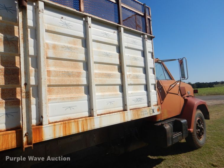 image for item DD4502 1978 Chevrolet 700 silage truck