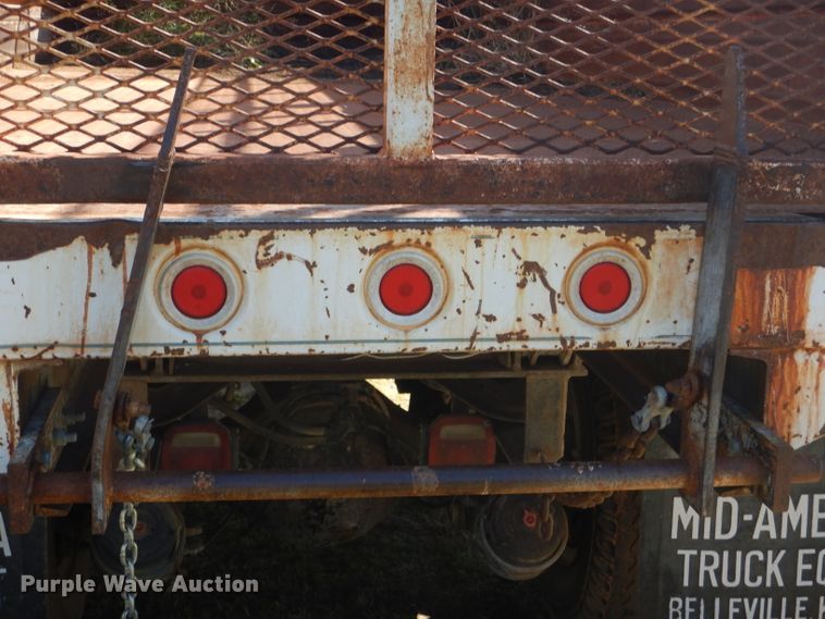 image for item DD4502 1978 Chevrolet 700 silage truck